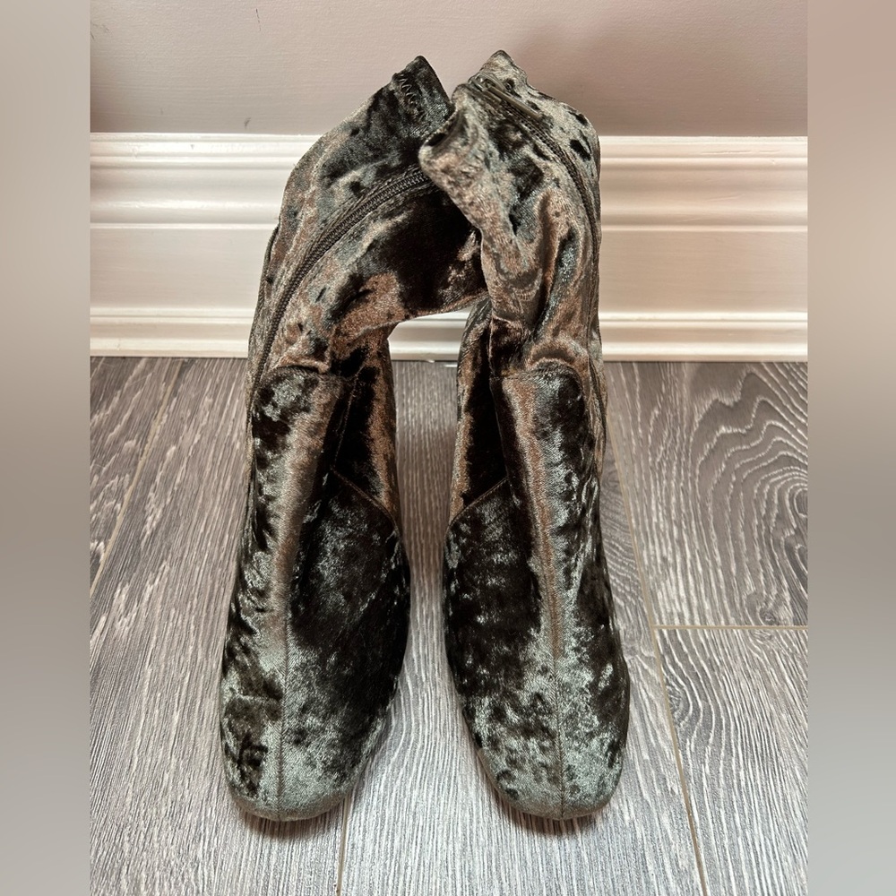 Heeled Boots - Size 7